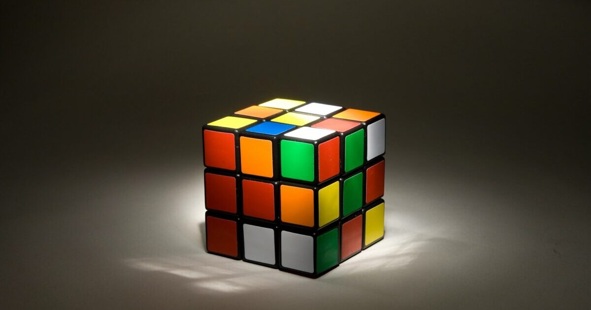 csTimer のスピードキューブの結果をヒストグラムで表示する Python script